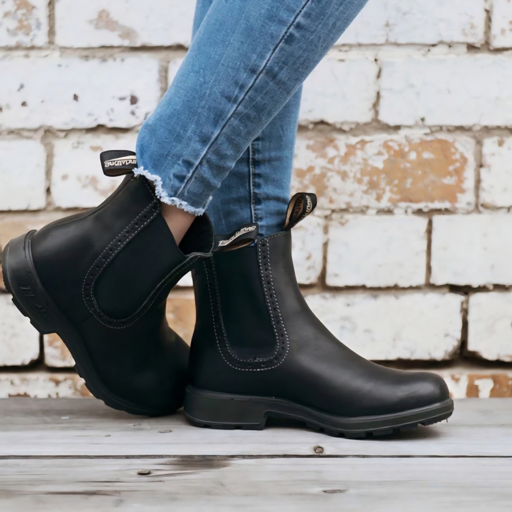 Women's Black Blundstone Boots Size 3.5 AUS/UK